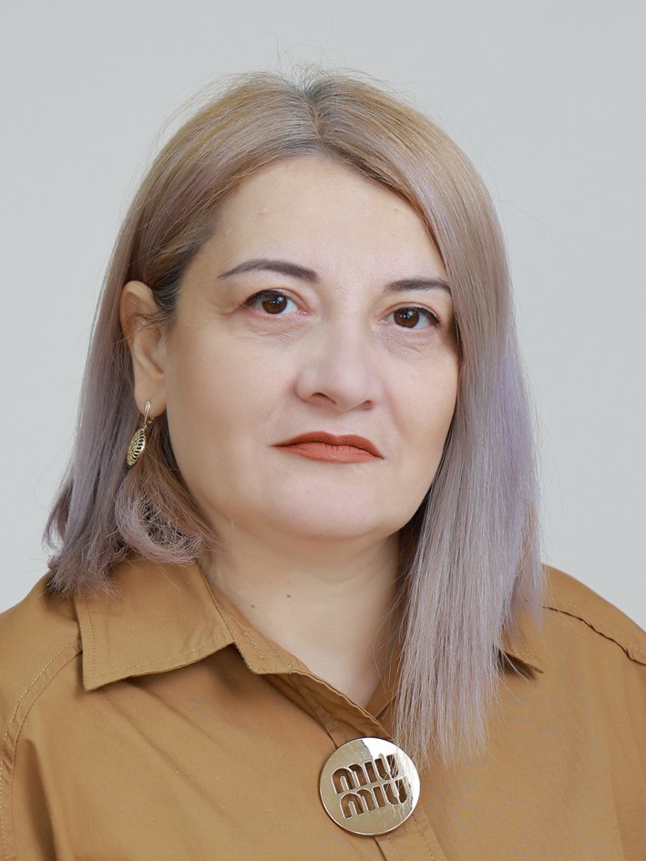 Գասպարյան Քնարիկ դասվար