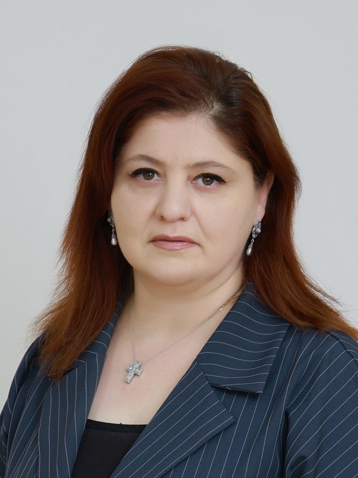 Դավթյան Էմիլիա անգլերեն